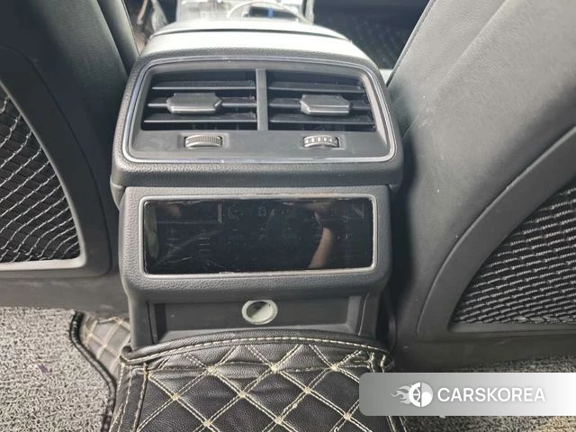 Audi A6L id 4289998 из Китая 16
