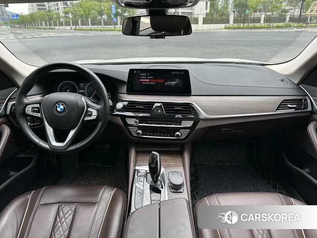 BMW 5 series PHEV id 4236359 из Китая 20