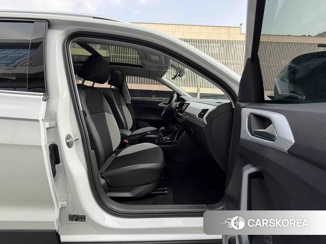 Volkswagen Exploring the shadow id 4259880 из Китая 15