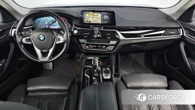 BMW 5 Series (G30) id 3616953 из Кореи 17