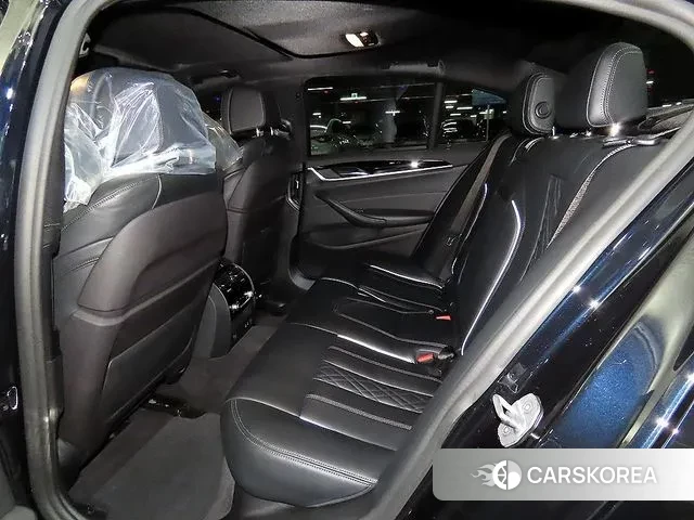 BMW 5 Series (G30) id 3422777 из Кореи 17