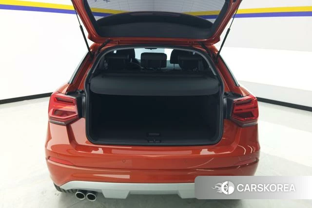 Audi Q2L id 4314765 из Китая 14
