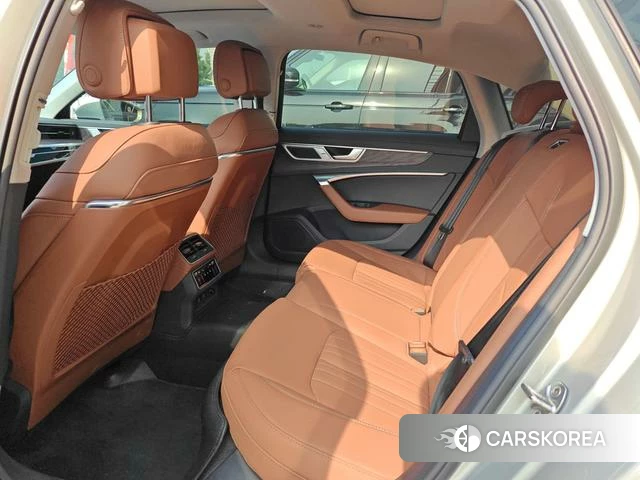 Audi A6L id 4348962 из Китая 12