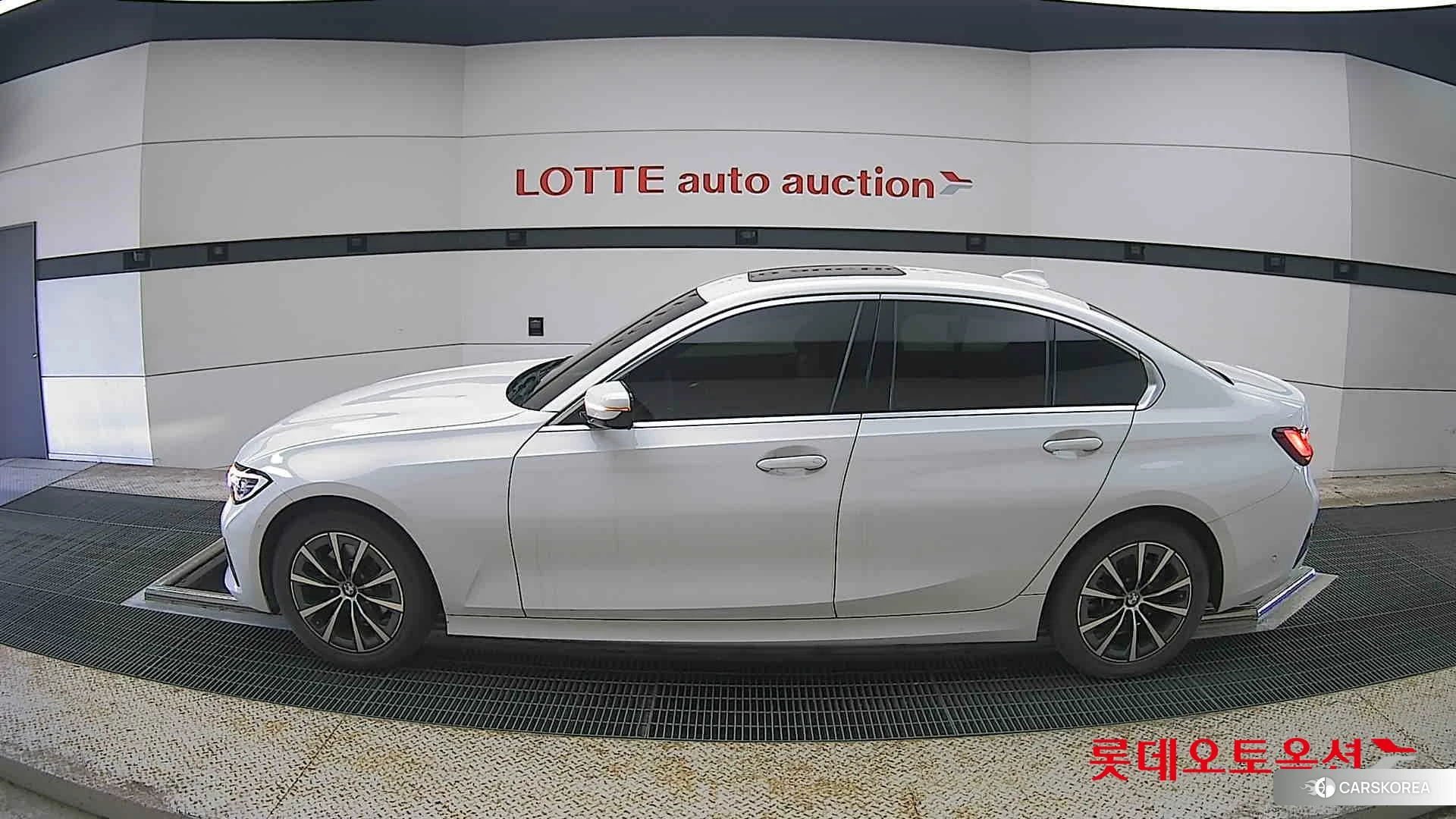 BMW  320i id 4296951 из Кореи 34