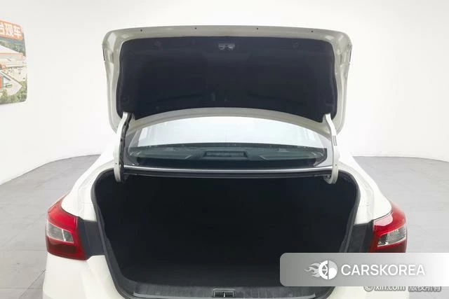 Nissan Xuan Yi id 4300336 из Китая 21