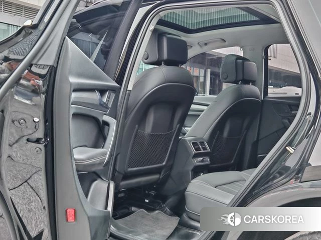 Audi Q5L id 3983385 из Китая 16