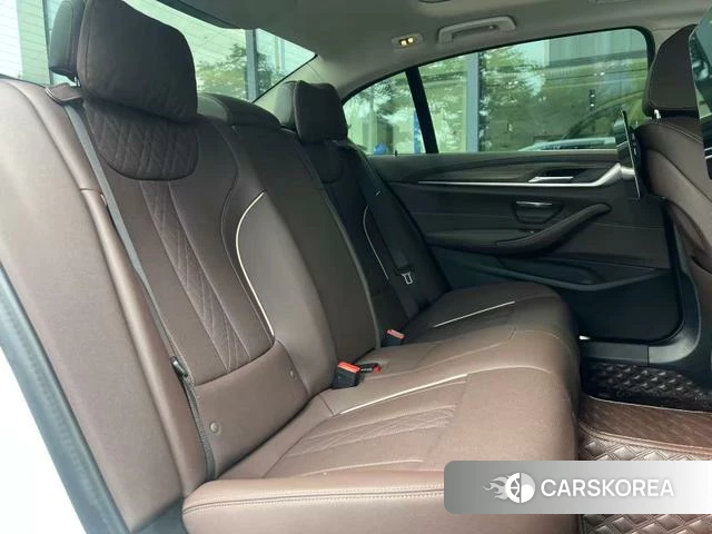BMW 5 series PHEV id 4358918 из Китая 11