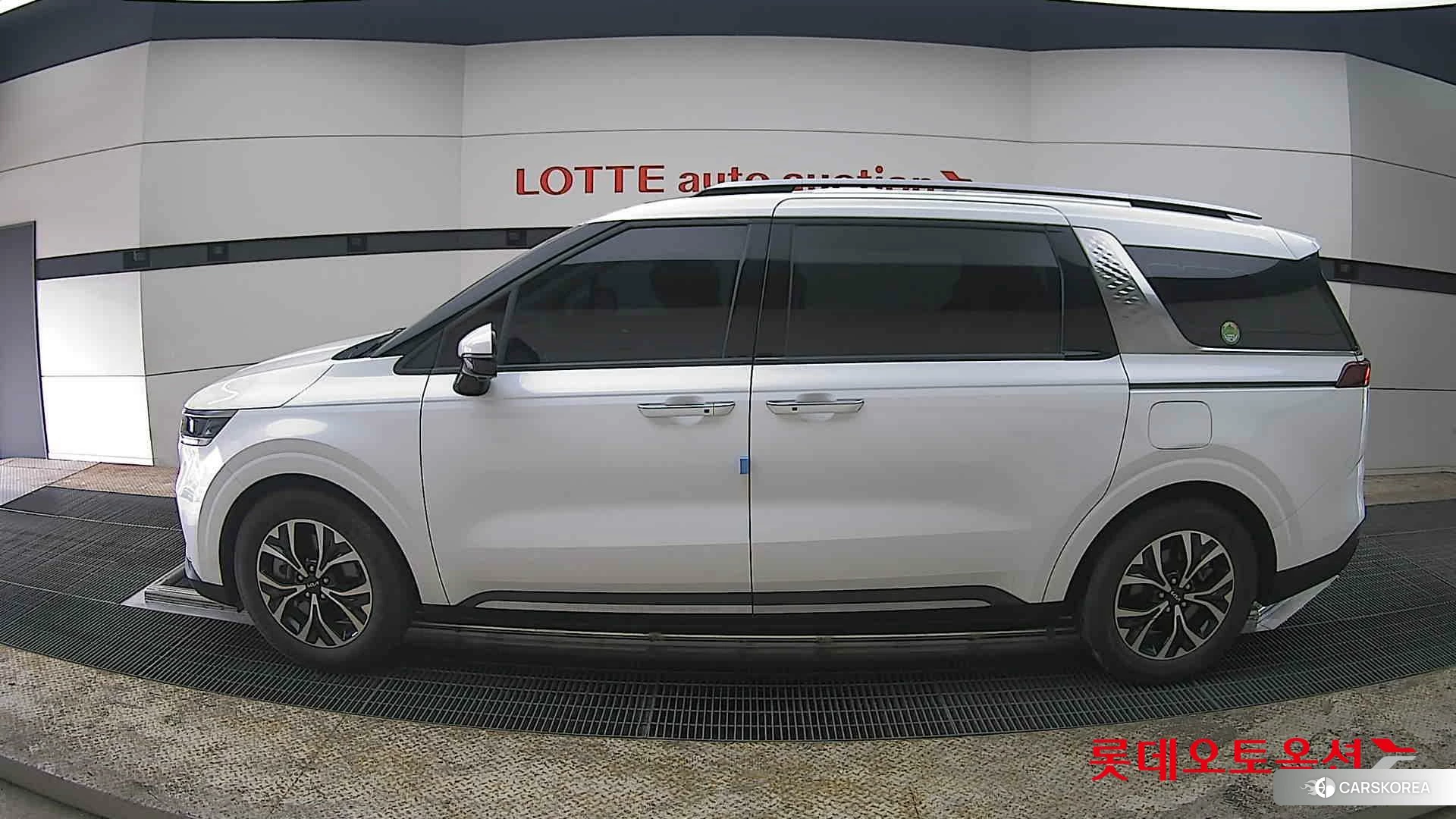 Kia Carnival id 3875767 из Кореи 35