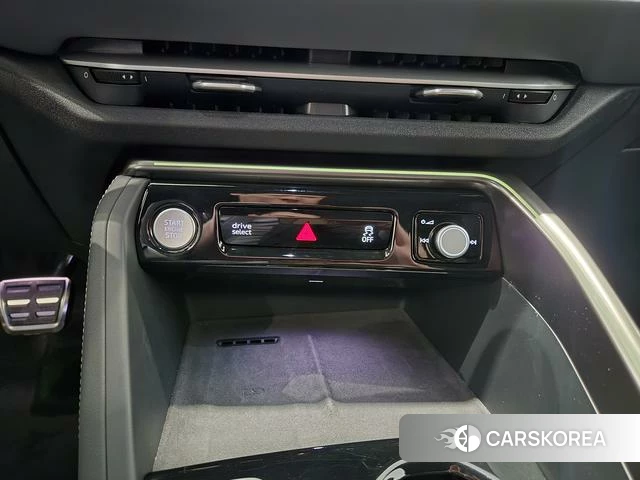 Audi Q5L id 4026794 из Китая 24