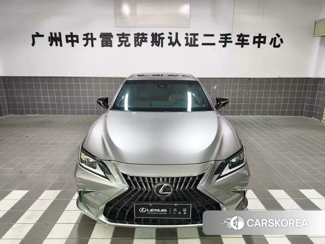 Lexus ES id 4321290 из Китая 19