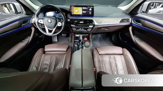 BMW 5 Series (G30) id 3416556 из Кореи 17