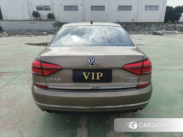 Volkswagen Passat id 4219785 из Китая 7