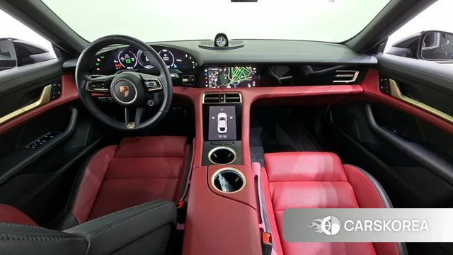 Porsche Taycan id 3817399 из Кореи 17