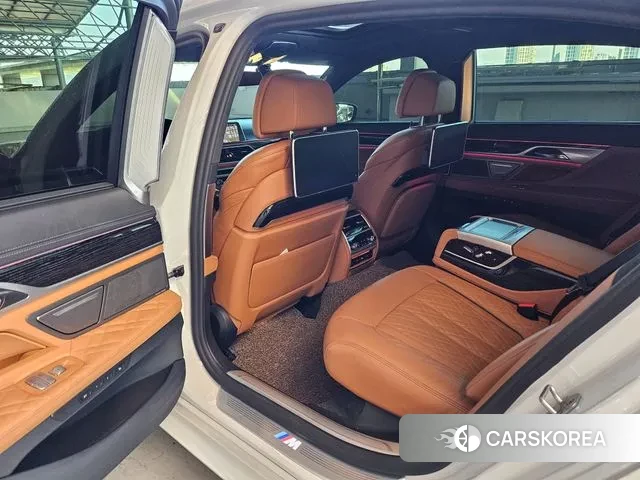 BMW 7 Series (G11) id 3453789 из Кореи 17