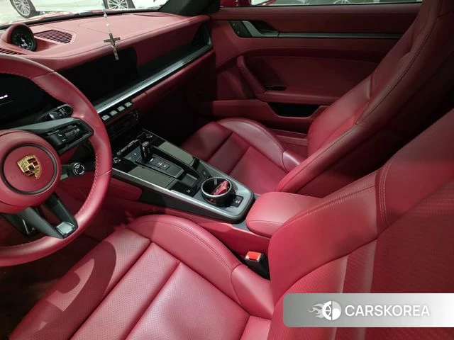 Porsche 911(992) id 3850984 из Кореи 15