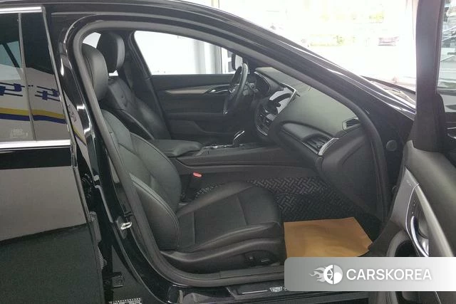 Cadillac CT5 id 4253350 из Китая 14