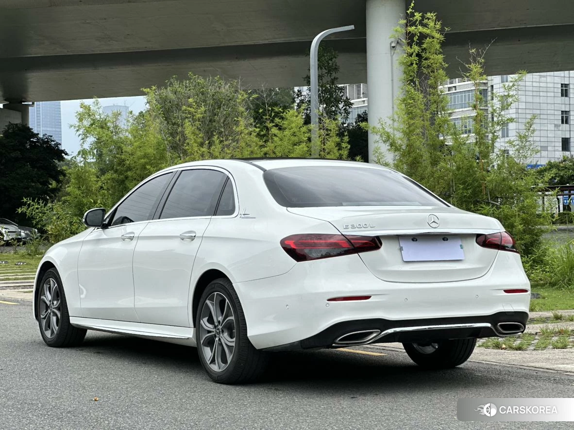 Mercedes-Benz E-class id 4455822 из Китая 14