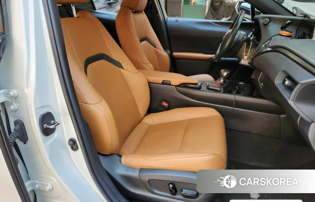 Lexus UX250h id 4680161 из Кореи 16