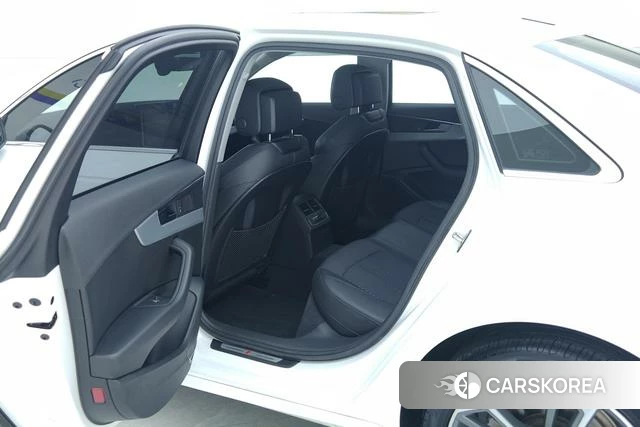Audi A4L id 4254465 из Китая 14