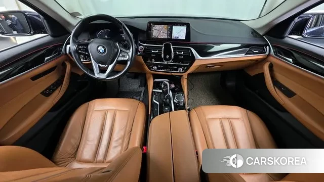 BMW 5 Series (G30) id 3391146 из Кореи 17