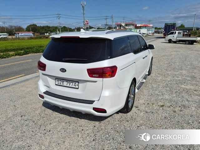 Kia The New Carnival id 4794619 из Кореи 17