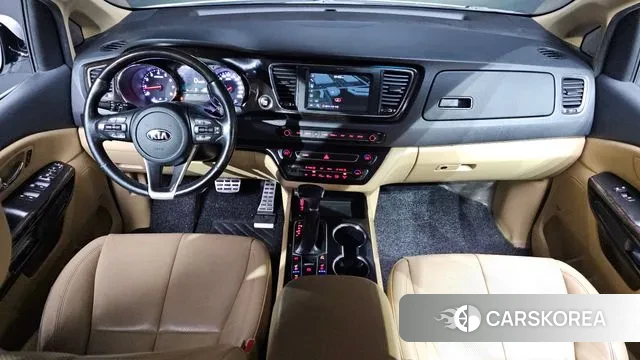 Kia The New Carnival id 3661844 из Кореи 17