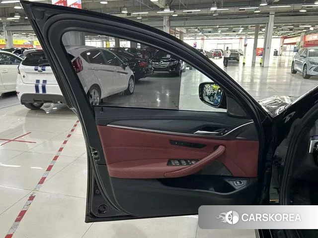 BMW 5 series id 4265617 из Китая 23