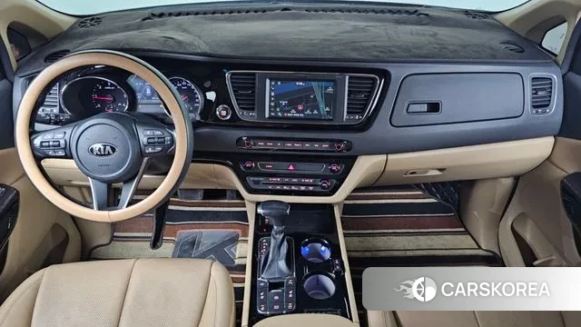 Kia The New Carnival id 3703624 из Кореи 17