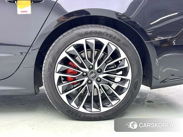 Audi A7L id 4263933 из Китая 17