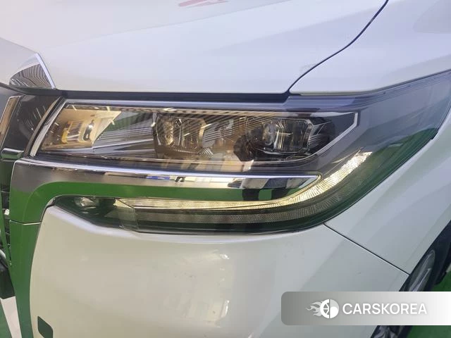 Toyota Elfa id 4239364 из Китая 12