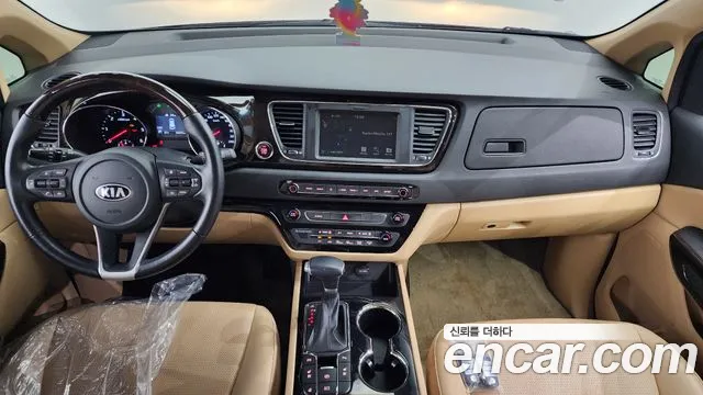 Kia The New Carnival id 2849980 из Кореи 17