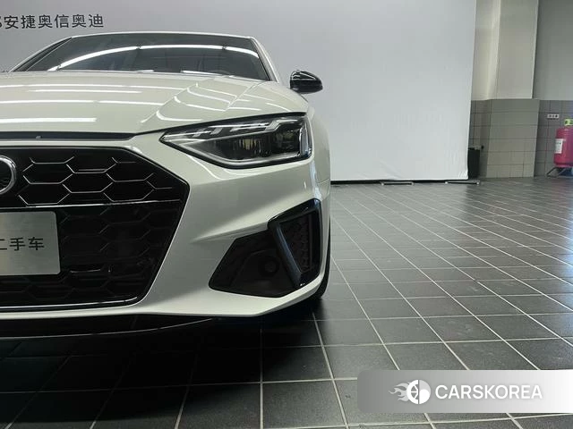 Audi A4L id 4335117 из Китая 18