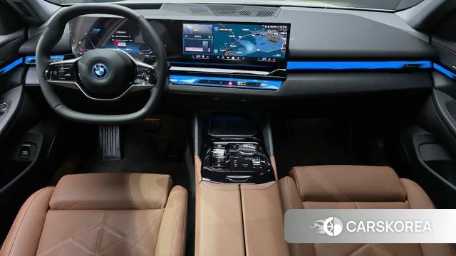 BMW 5 Series (G60) id 3817292 из Кореи 17