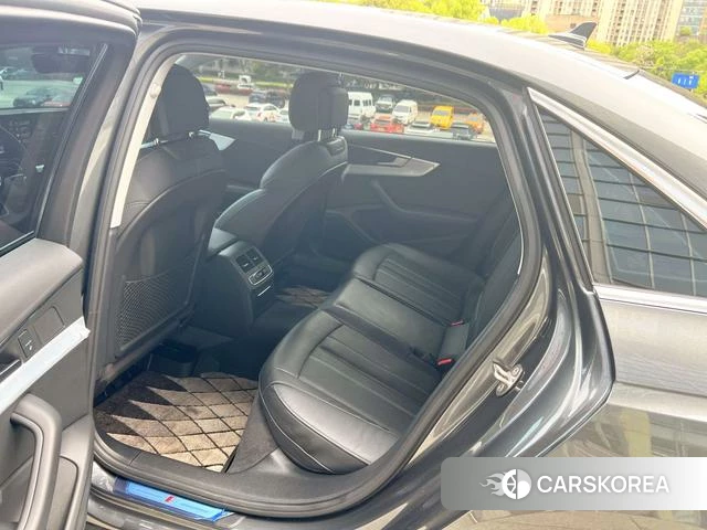 Audi A4L id 4212711 из Китая 7
