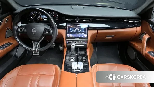 Maserati Quattroporte id 3539258 из Кореи 17