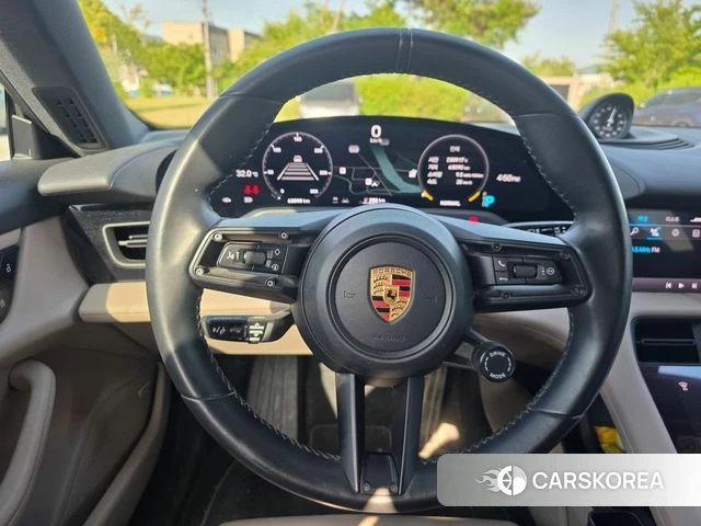 Porsche Taycan id 4343347 из Кореи 7