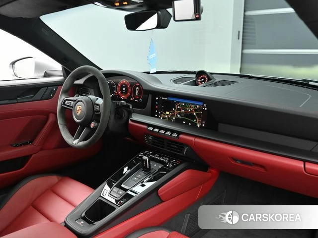 Porsche 911(992) id 4539818 из Кореи 17