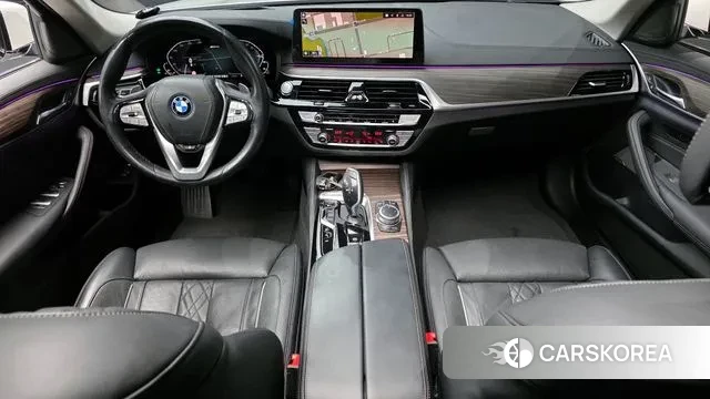 BMW 5 Series (G30) id 3384088 из Кореи 17