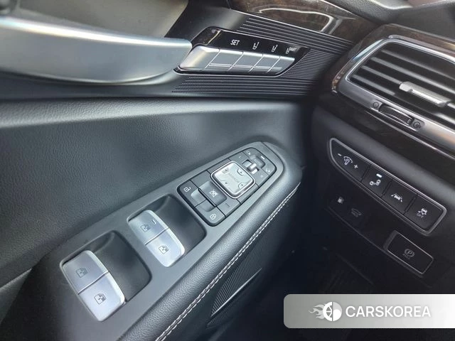 Genesis G90 id 3966246 из Кореи 14