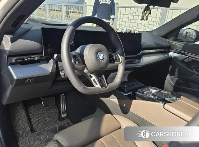 BMW 5 Series (G60) id 3850312 из Кореи 8