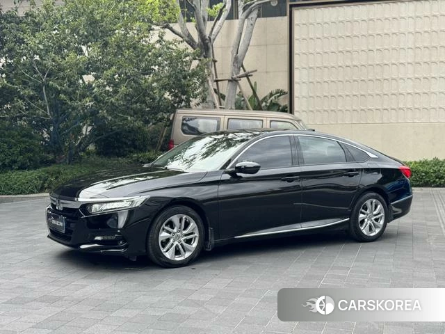 Honda Accord id 3857898 из Китая 27