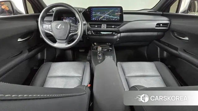 Lexus UX300h id 3538655 из Кореи 17