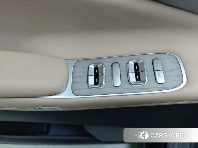 Xiaopeng Motors Xiaopeng X9 id 4239914 из Китая 20