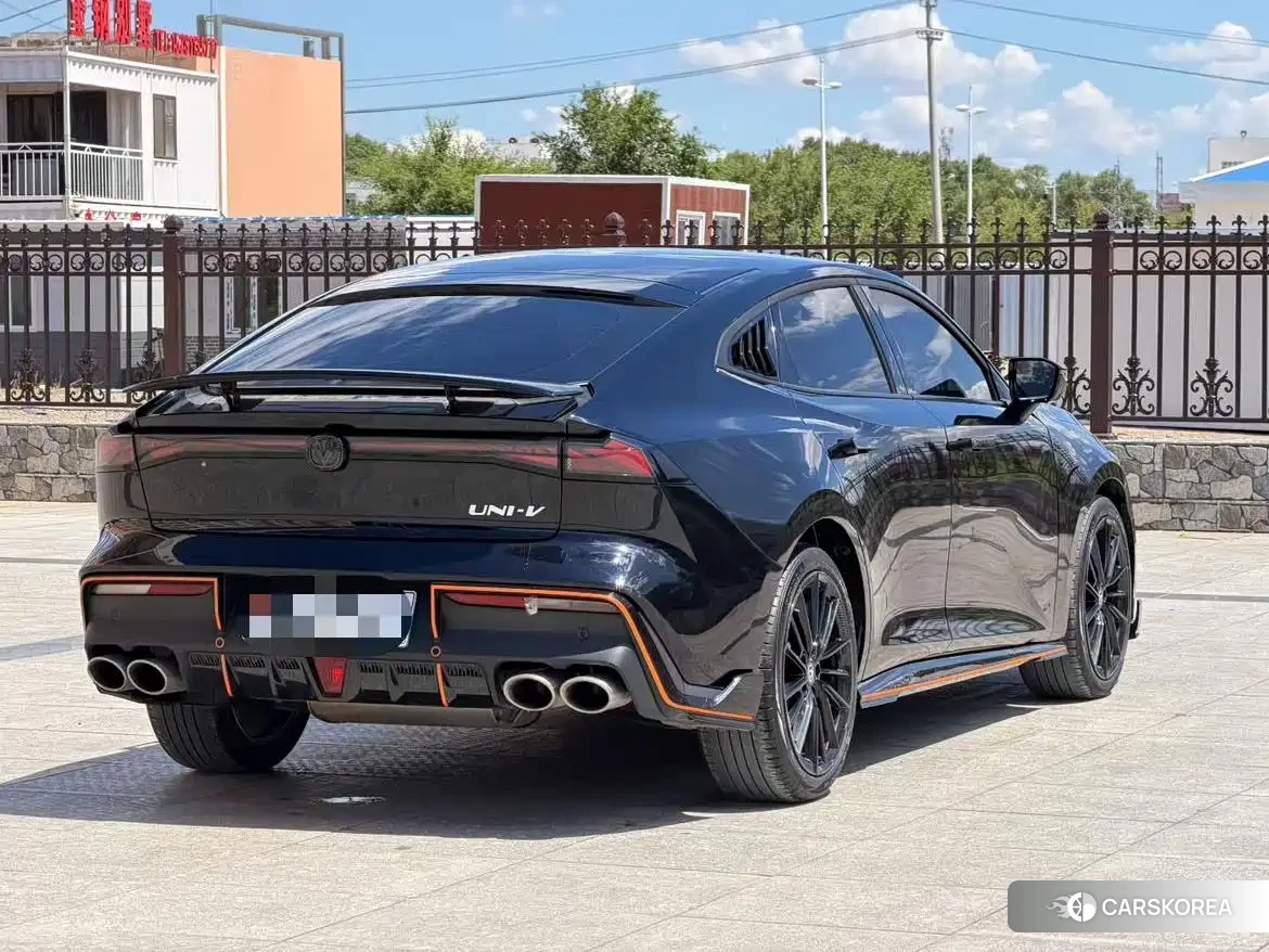 Chang'an Changan UNI-V id 4515581 из Китая 7