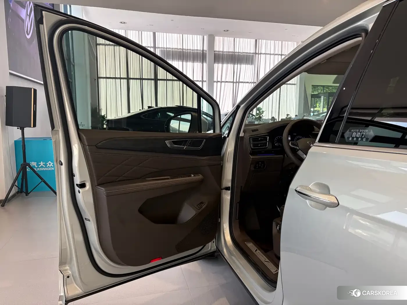 Volkswagen Viloran id 4546248 из Китая 14