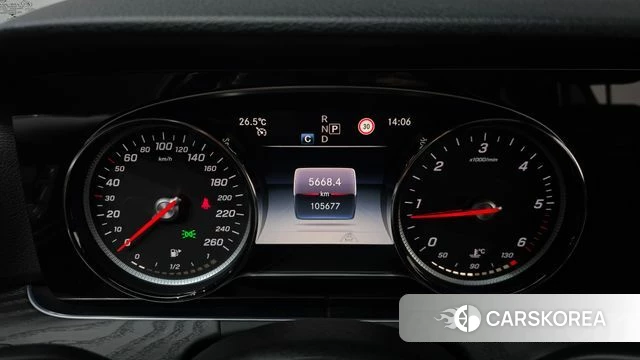 Mercedes-Benz E-Class W213 id 4906779 из Кореи 30