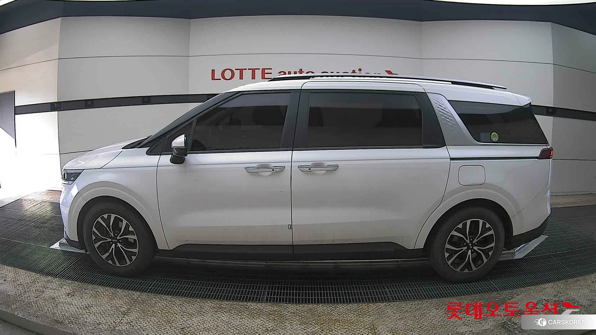 Kia Carnival id 3882158 из Кореи 34