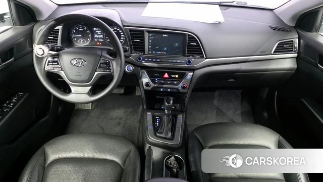 Hyundai Avante AD id 3834949 из Кореи 17