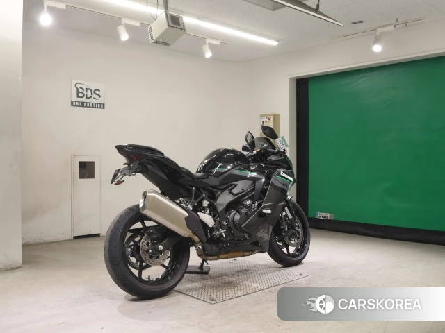 Kawasaki ZX-4R SE 2025 из Японии, фото 4