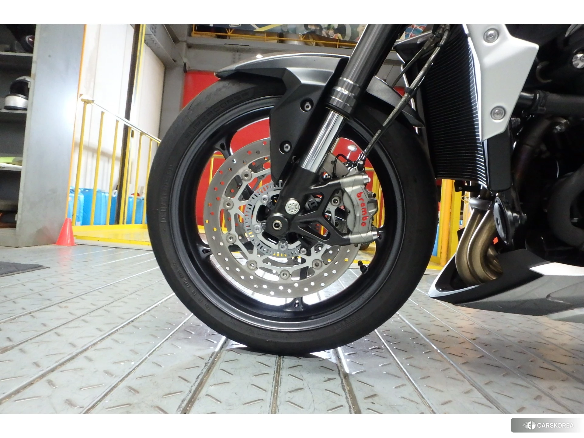 Triumph STREET TRIPLE 765 RS id 4320211 из Японии 14